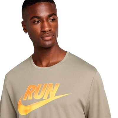 PLAYERA NIKE RUN ENERGY MILER HJ3564-320 - Image 3